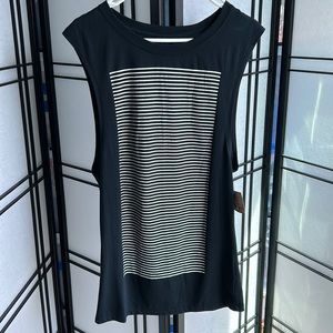 NWT Nike Black and White Design Top